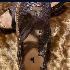 color brown.new/ size 4.